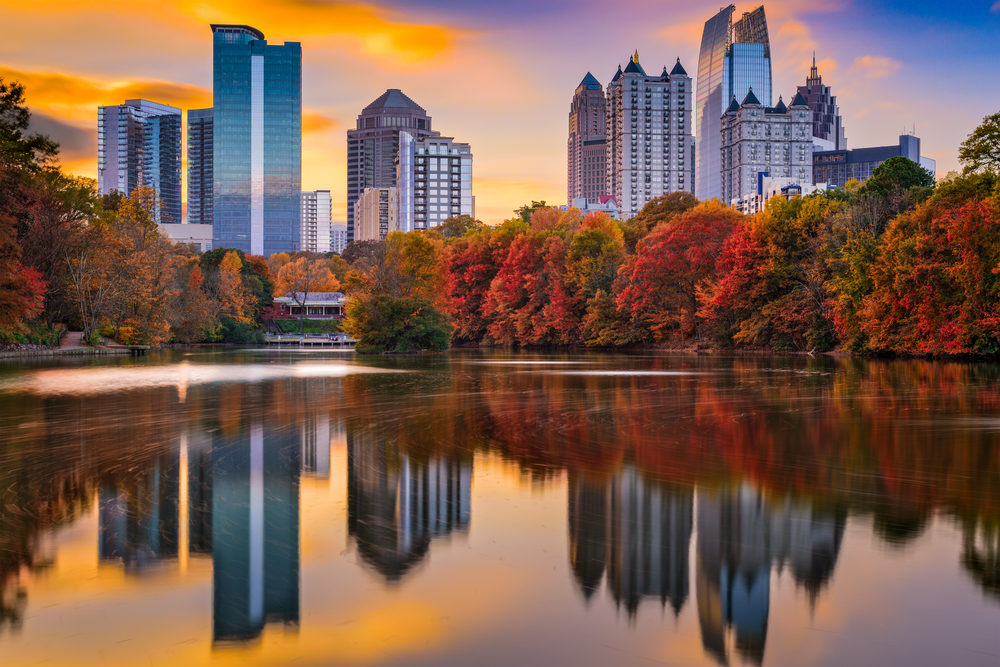 Atlanta,,Georgia,,Usa,Piedmont,Park,Skyline,In,Autumn.