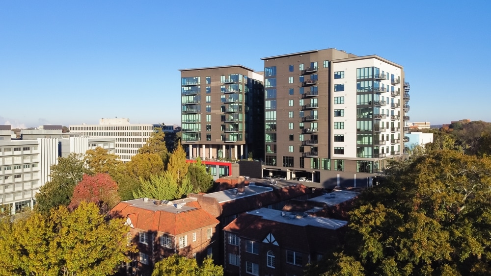 Typical,Apartment,Building,Complex,In,Brookwood,Hills,Neighborhood,Colorful,Fall